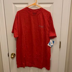 Red Columbia T-Shirt. XL. NWT